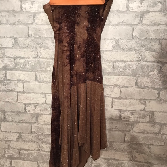 Brown sparkly Le Chateau fitted dress - Picture 2 of 6